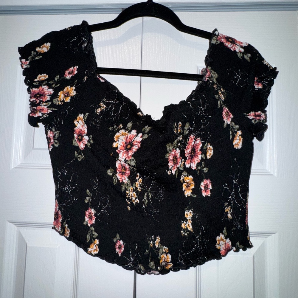 Floral Crop Top - Picture 2 of 5